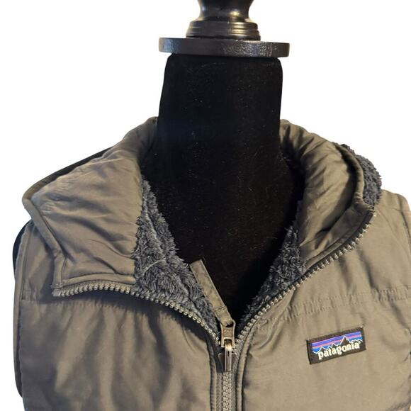 Women's Patagonia Los Gatos Hooded Quilted Blue & Gray Vest Reversible Sz Small - Picture 7 of 12